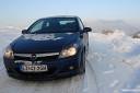 opel astra gtc v snegu 05.thumbnail Darilo za rojstni dan   Opel Astra GTC
