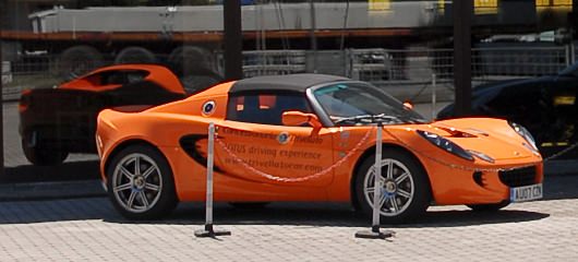 lotus-elise-photos-02.jpg