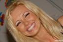 vivian-schmitt-slike-photos-fotografije-03.jpg