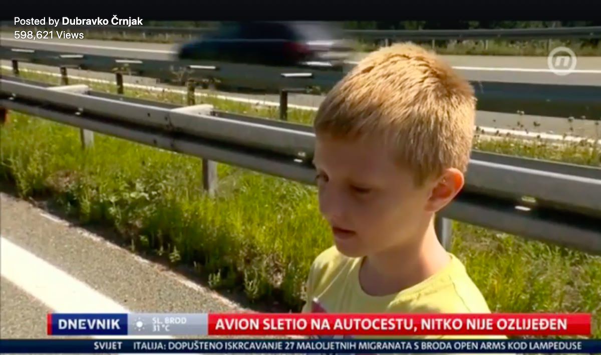 Bas mi je unisten dan stvarno se mi jako kaka Lukaz je car