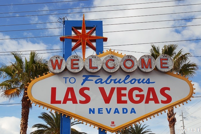 welcome to las vegas sign photos 02