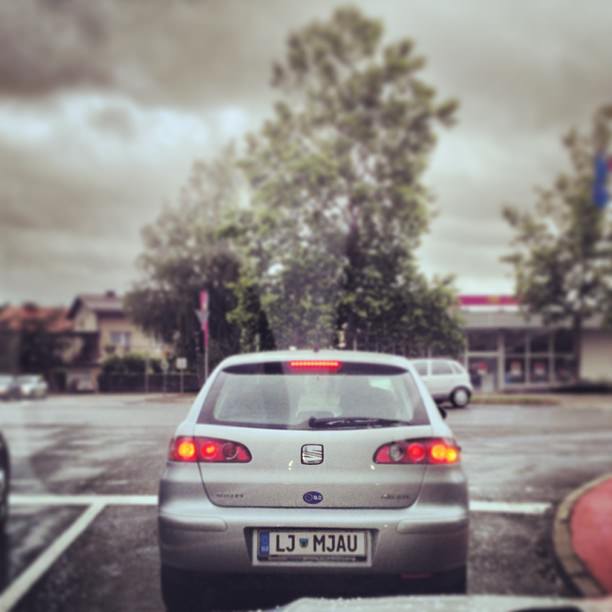 registrska tablica_001