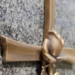 Križ na pokopališču 13