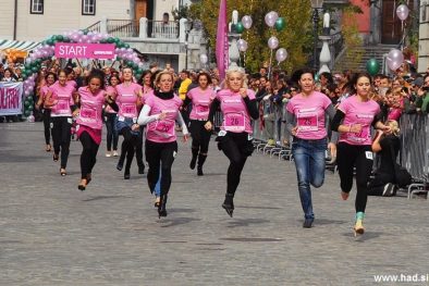 cosmo tek v petkah fotografije 08