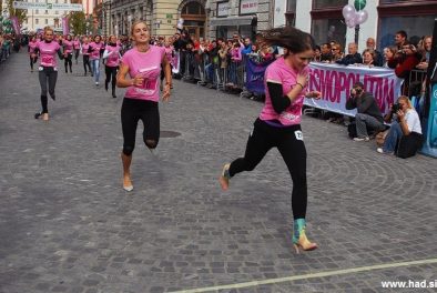 cosmo tek v petkah fotografije 21