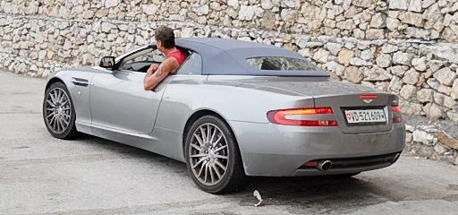 Audi R8 in Aston Martin DB9 Volante