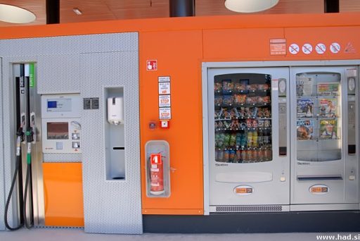 Otvoritev bencinskega servisa 24/7 v Kopru 1