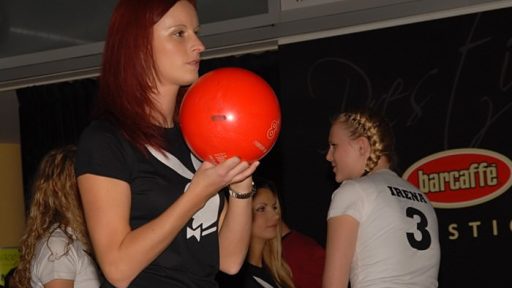 Klara Rozina - Playboyevo dekle, potrebuje TVOJO pomoč! 1