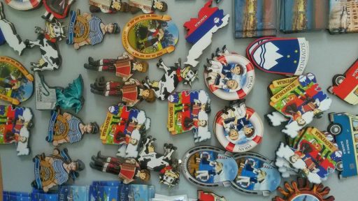 Slovenija, kje je tvoja/naša identiteta?