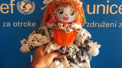 Unicef / Posvoji punčko iz cunj