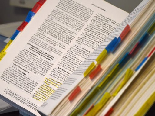 Zakaj moski ne beremo uporabniskih navodil RTFM Read the Fucking Manual