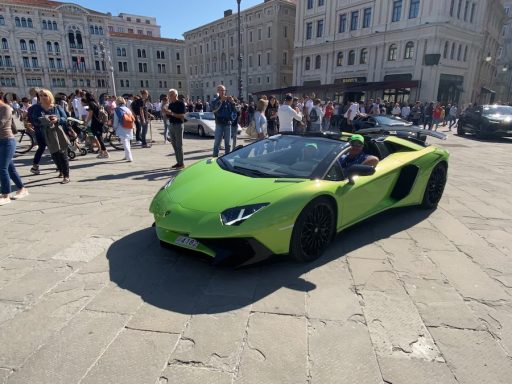 Lamborghini Aventador Huracan Urus Miura Diablo Gallardo Countach v Trstu10