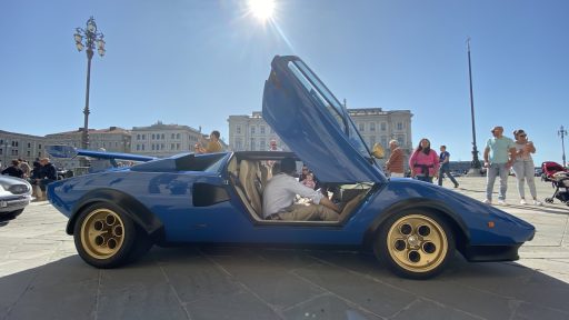 Lamborghini Aventador Huracan Urus Miura Diablo Gallardo Countach v Trstu21