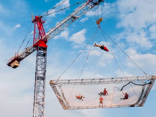 Dunking Devils akrobacije na najvecjem trampolinu na svetu1