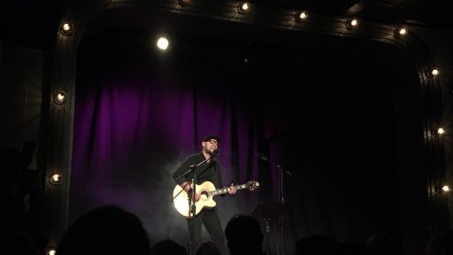 Primos Siter super clovek in odlicen glasbenik ki je tudi poslanec