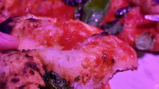 Pizzeria Noro Koper najboljsa pizza v Sloveniji had testira pizze ocena 50