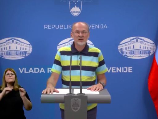 Jelko Kacin spet grozi Hrvaska se bo hitro znasla na rdecih listah kaj pa novo solsko leto