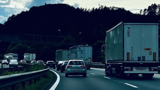 prehitevanje tovornjakov