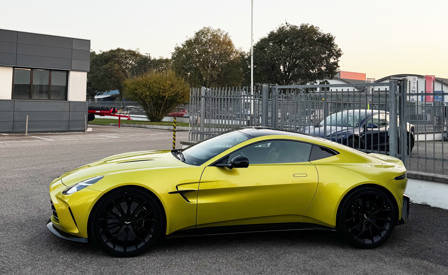 aston martin vantage
