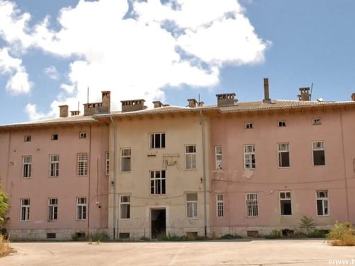 Monumenti 6