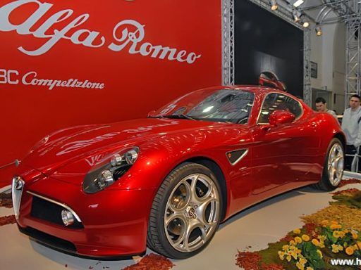 Alfa Romeo 8C Competizione 1