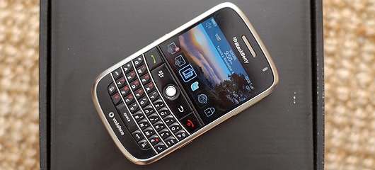 unboxing-blackberry-bold-photos-05.jpg