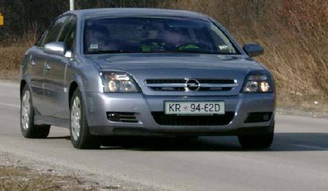 Policijski avtomobili opremljeni s sistemom Provida (radar)