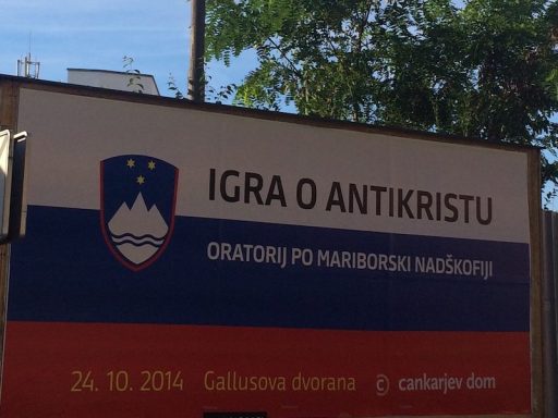 Igra o antikristu - skrunjenje zastave