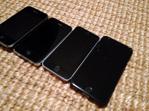 iPhone 3GS, iPhone 4S, iPhone 5S, iPhone 6S