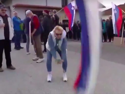 Unicevanje zastave