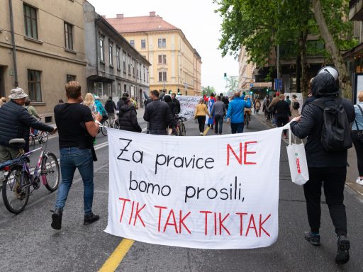 Protesti Ljubljana 15 maj 19