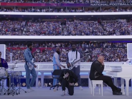super bowl halftime eminem kneeling
