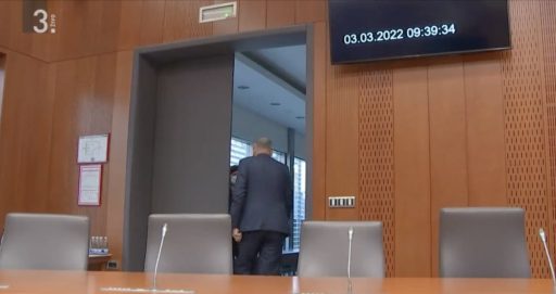 janez jansa pobegnil