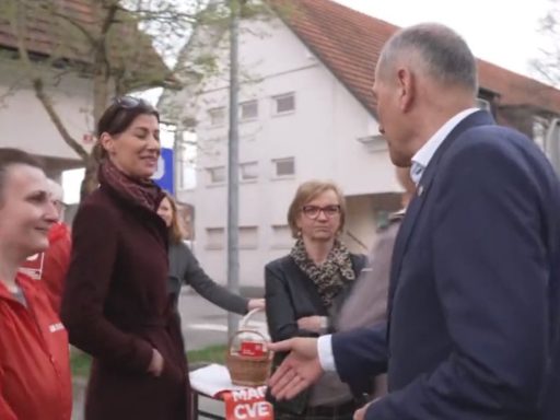 dominika svarc pipan janez jansa