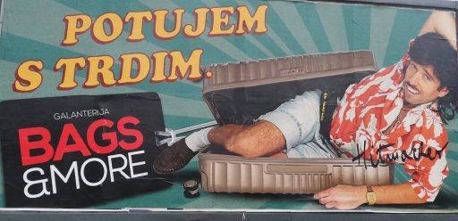 potujem s trdim