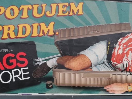 potujem s trdim