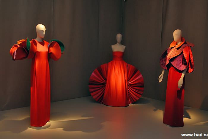 roberto-capucci-a-fashion-sculpture-07.jpg
