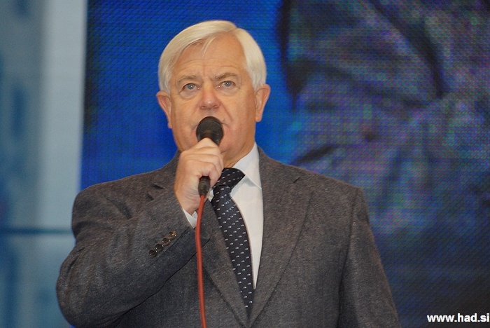 katarina-kresal-milan-kucan-zoran-jankovic-borut-pahor-gregor-golobic-011.jpg Skupaj - Katarina Kresal, Milan Kučan, Zoran Jankovič, Borut Pahor, Gregor Golobič 12