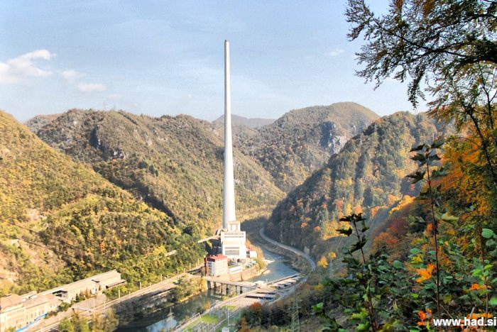 To ni TEŠ6, bo pa kmalu zaprta TET trbousk-raufnk-trboveljski-dimnik-fotografije-04.jpg