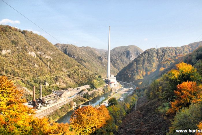 To ni TEŠ6, bo pa kmalu zaprta TET trbousk-raufnk-trboveljski-dimnik-fotografije-05.jpg