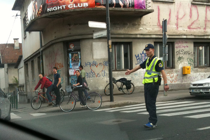 policist_v_kriziscu_01