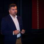Novi predsednik Sekcije mladih managerjev Lovro Peterlin.
