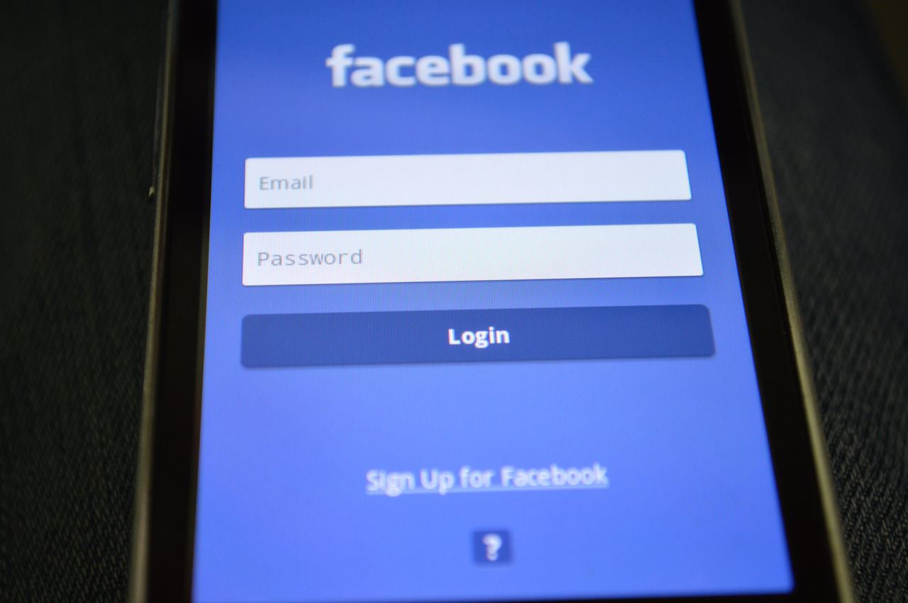 Facebook praznuje 15. let kako je Facebook Mark Zuckerberg spremenil svet Facebook praznuje 15. let kako je Facebook Mark Zuckerberg spremenil svet