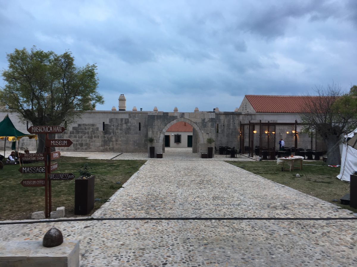 Heritage hotel Maskovica Han jezero Vrana Pakostane1