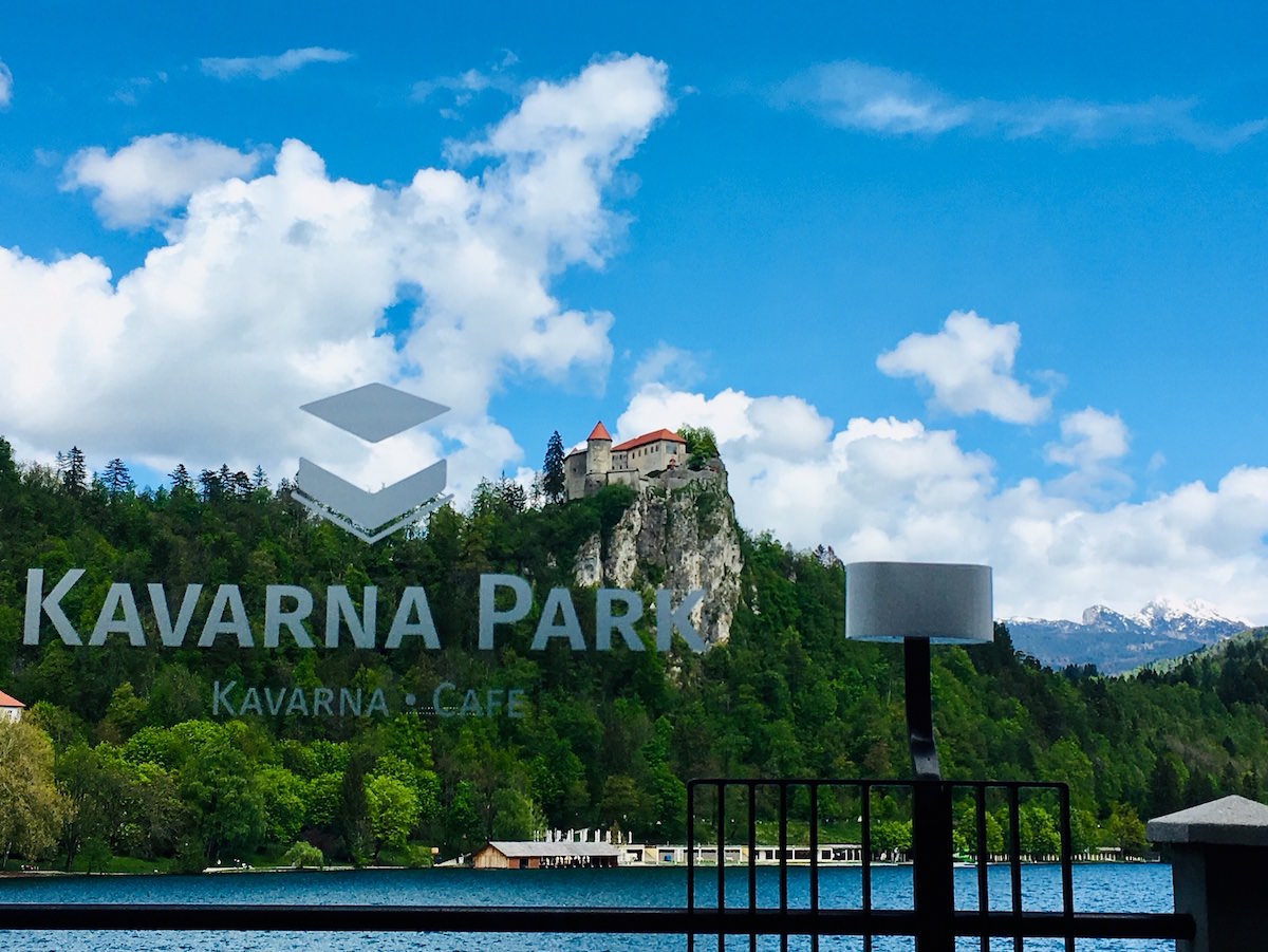 Kavarna Park Bled in blejska kremna rezina9