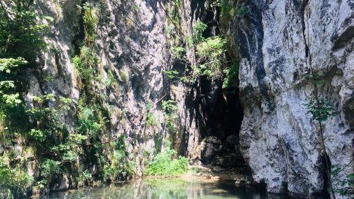 Skok v slap pod Iglico Bohinjska Bela 10 stopinj2