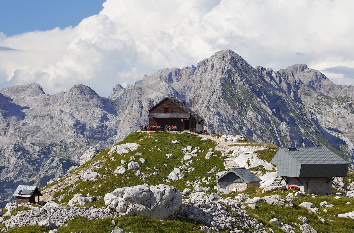 Naj planinska koca 2019 je Dom na Kofcah Naj visokogorska planinska koca 2019 je Zasavska koca na Prehodavcih Naj planinska koca 2019 je Dom na Kofcah Naj visokogorska planinska koca 2019 je Zasavska koca na Prehodavcih