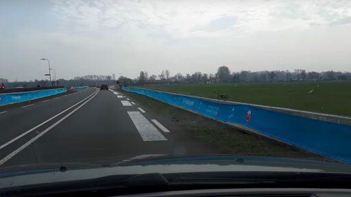 Ideja za nase ceste in avtoceste cesta 22zapoje22 ob pravilni hitrosti