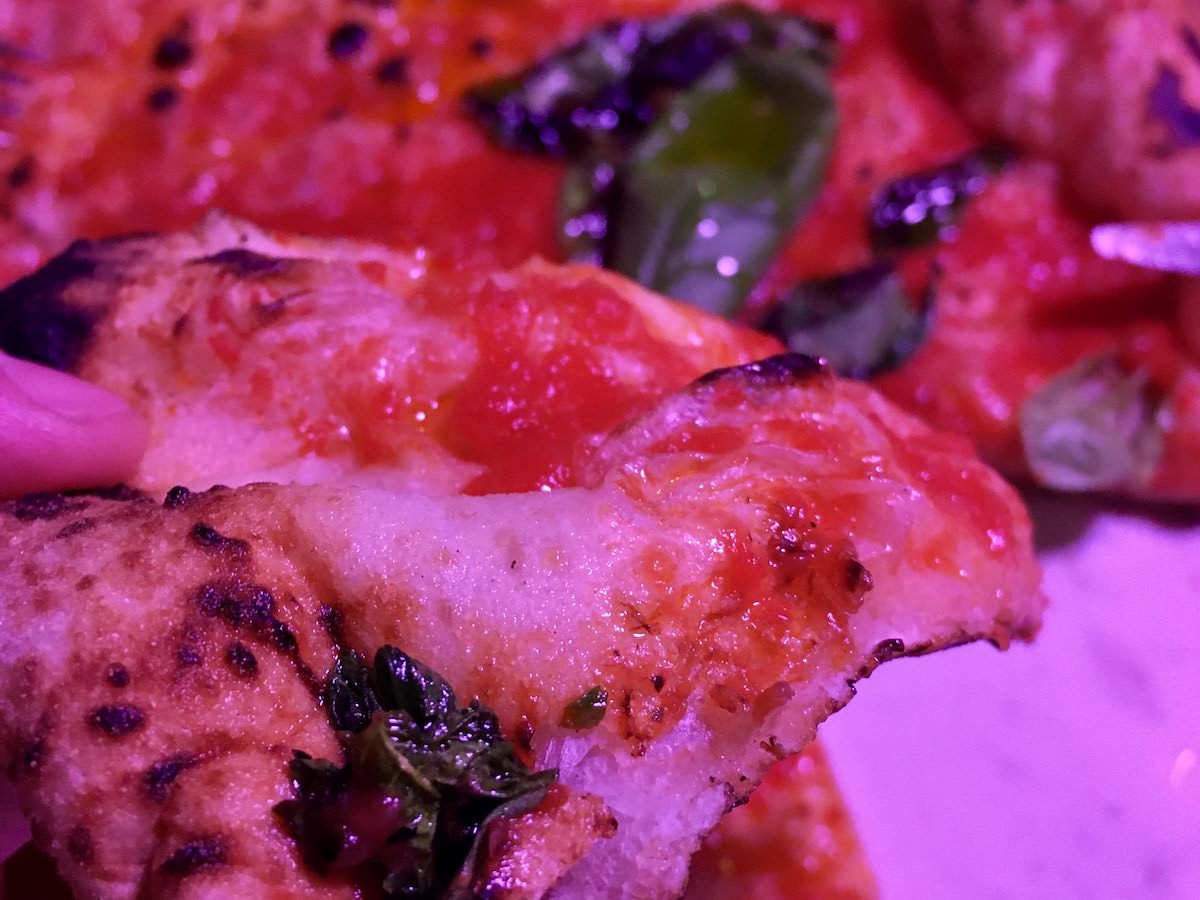 Pizzeria Noro Koper najboljsa pizza v Sloveniji had testira pizze ocena 50