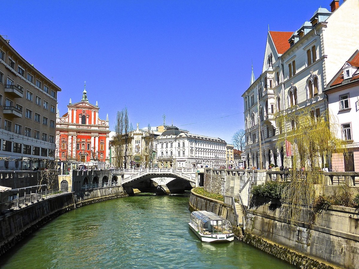 Ljubljana v casu koronavirusa sprejeti ukrepi ob koronavirusu Ljubljana v casu koronavirusa sprejeti ukrepi ob koronavirusu